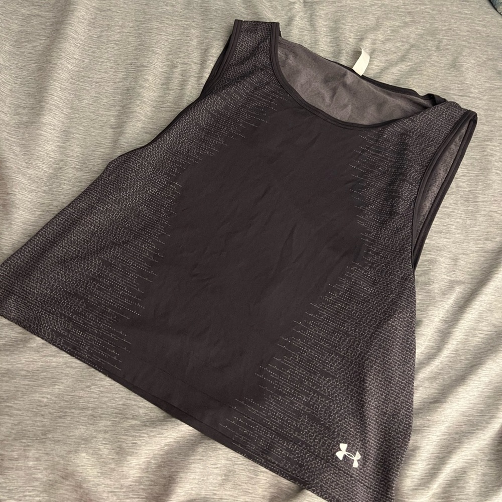 Under Armour cool tech crop tank size M
